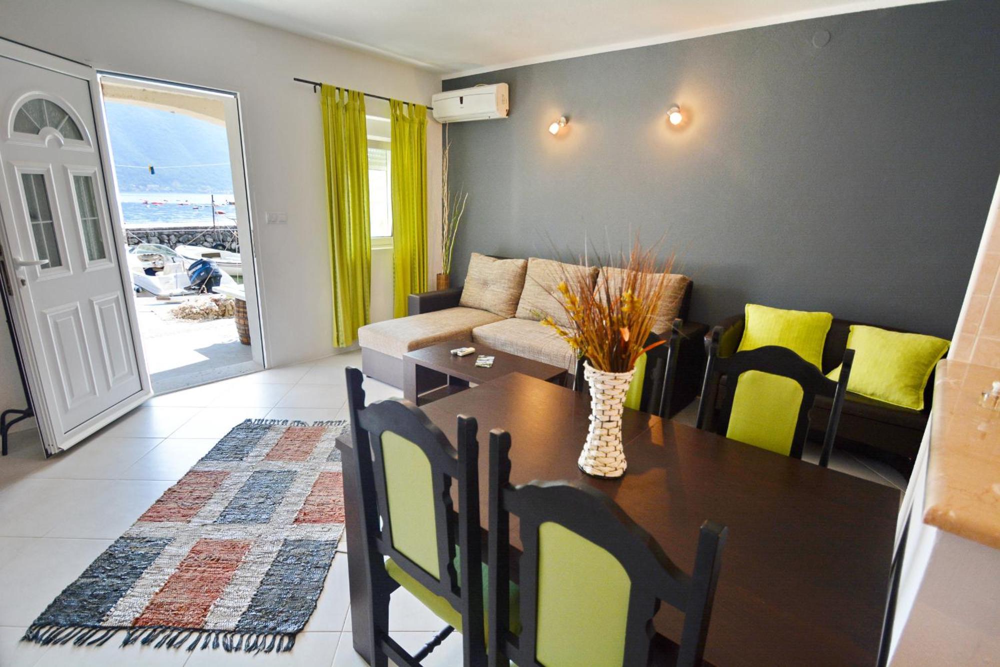 Apartments Krivokapic Perast Bilik gambar